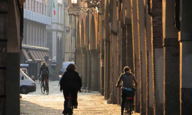 La Chimera: itinerari ciclo-letterar-turistici a Novara