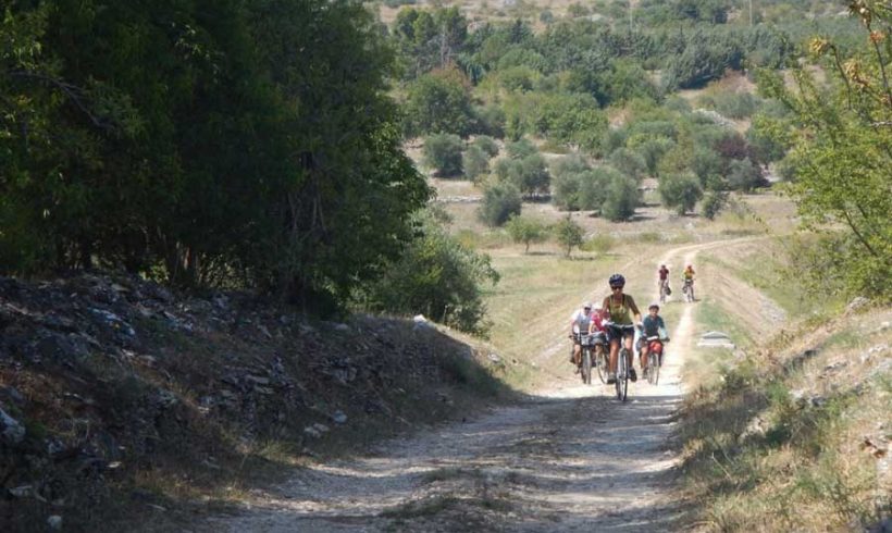Puglia, entra in vigore la legge per lo sviluppo della mobilita’ ciclistica