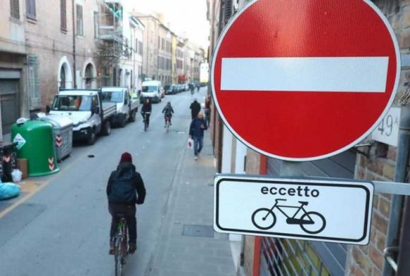 «Doppio senso ciclabile facilita spostamenti in bici». Le proposte che Fiab sostiene nella Riforma del Codice della Strada