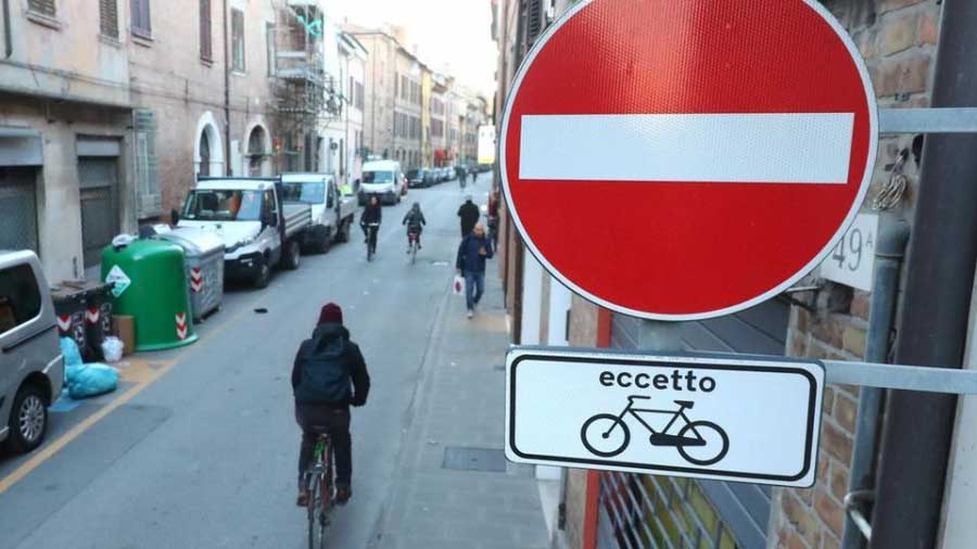 Anche a Pisa “sensi unici eccetto bici”