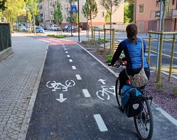 Com’è pedalare a Mestre. L’intervista all’associazione FIAB: “Non solo ciclabili. Tra i nostri successi l’impegno per un bosco da 230 ettari raggiungibile in bici” Com’è pedalare a Mestre. L’intervista all’associazione FIAB: “Non solo ciclabili. Tra i nostri successi l’impegno per un bosco da 230 ettari raggiungibile in bici”