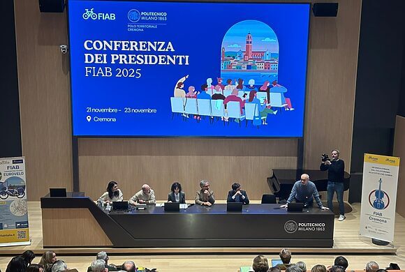 Dal cicloturismo alla città che cambia. “Servono dati e una dashboard nazionale”. I temi del seminario alla Conferenza Nazionale dei Presidenti FIAB a Cremona