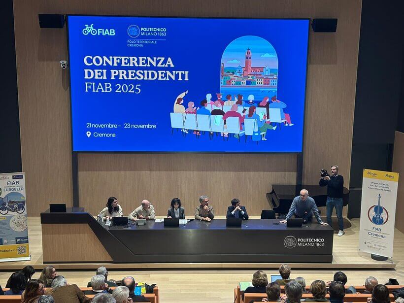 Dal cicloturismo alla città che cambia. “Servono dati e una dashboard nazionale”. I temi del seminario alla Conferenza Nazionale dei Presidenti FIAB a Cremona Dal cicloturismo alla città che cambia. “Servono dati e una dashboard nazionale”. I temi del seminario alla Conferenza Nazionale dei Presidenti FIAB a Cremona