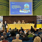 L’Italia non è mica la Danimarca, dicono. Ma c’è chi lavora per trasformarla con tante persone in bicicletta