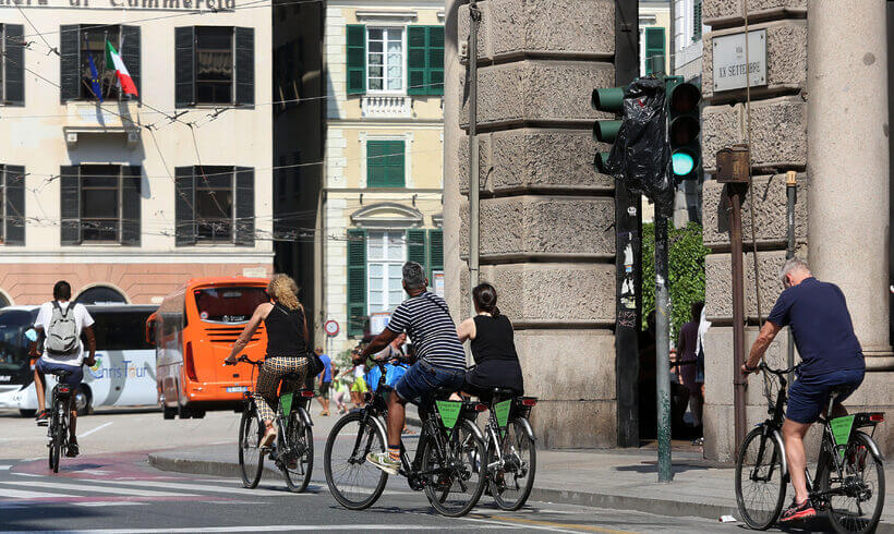 Com’è pedalare a Genova? La voce di FIAB: “Eterna contesa dello spazio. In città le ciclabili sono nate grazie alle petizioni” Com’è pedalare a Genova? La voce di FIAB: “Eterna contesa dello spazio. In città le ciclabili sono nate grazie alle petizioni”