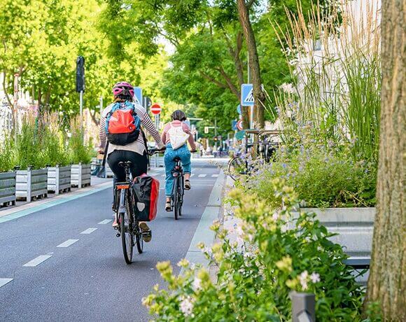 Cicloturismo in Germania: 40 miliardi di euro spesi nel 2025 per le vacanze in bici. Cosa può imparare l’Italia?