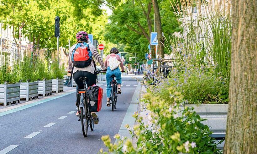Cicloturismo in Germania: 40 miliardi di euro spesi nel 2025 per le vacanze in bici. Cosa può imparare l’Italia?