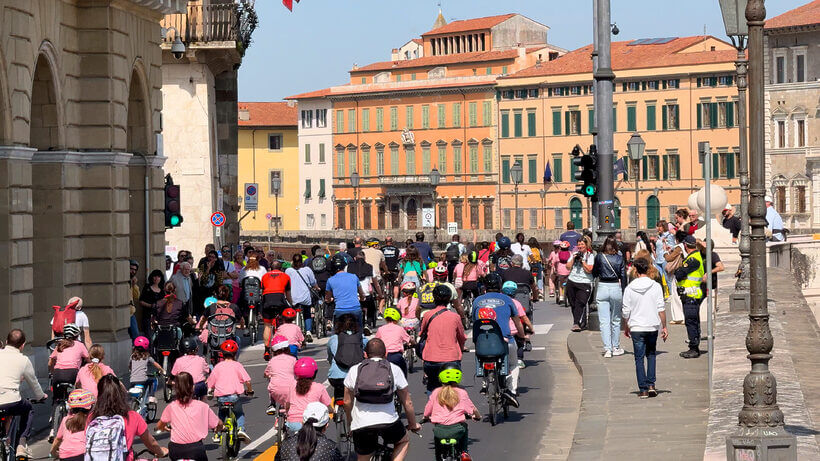 Aspettando Bimbimbici: il 27 aprile il webinar con Streets For Kids per capire come fare le strade scolastiche