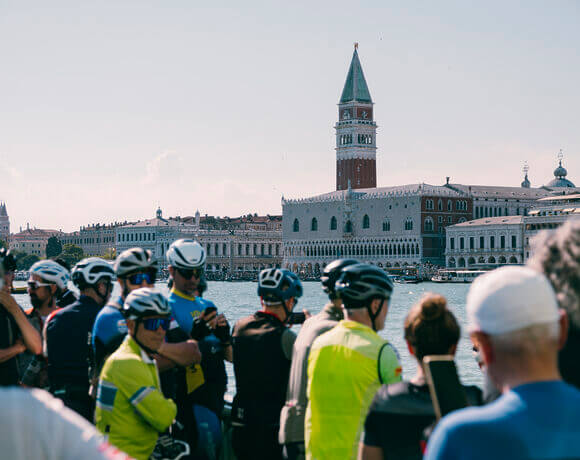 Pavè – Pedalando a Venezia (8 – 10 maggio), il messaggio di FIAB: non esiste cicloturismo competitivo senza città sicure