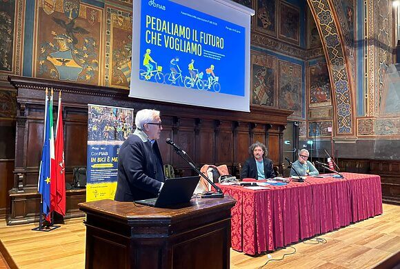 Flavio Lotti (Tavolo della Pace) all’Assemblea FIAB: “L’alleanza con Paciclica deve continuare. Chi ama la bici ha un futuro più grande del passato”