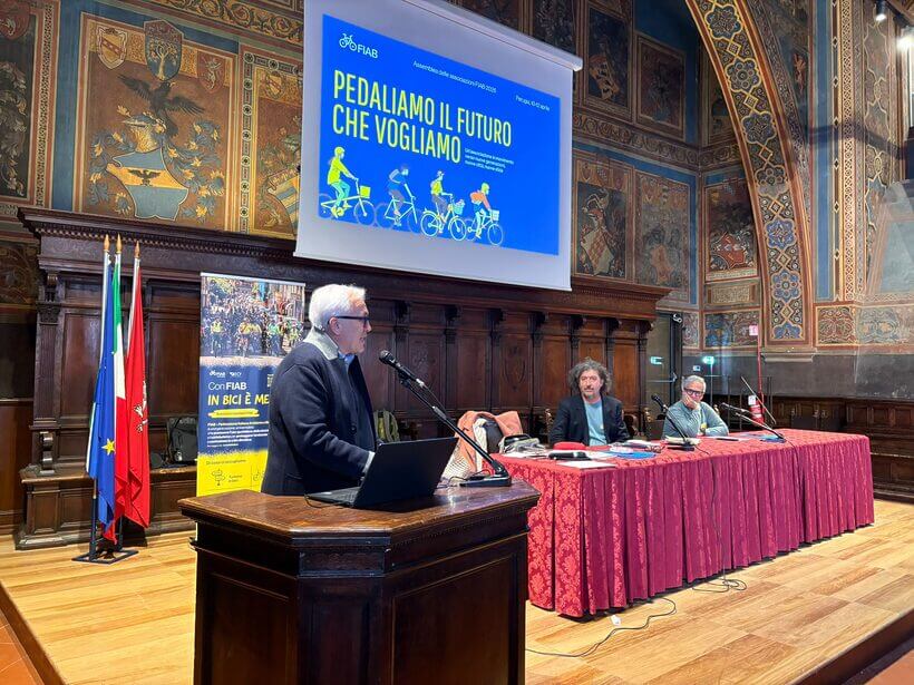 Flavio Lotti (Tavolo della Pace) all’Assemblea FIAB: “L’alleanza con Paciclica deve continuare. Chi ama la bici ha un futuro più grande del passato”