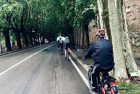 Com’è pedalare a Perugia? “La sicurezza stradale è la principale barriera all’ingresso. In città sempre più ebike”