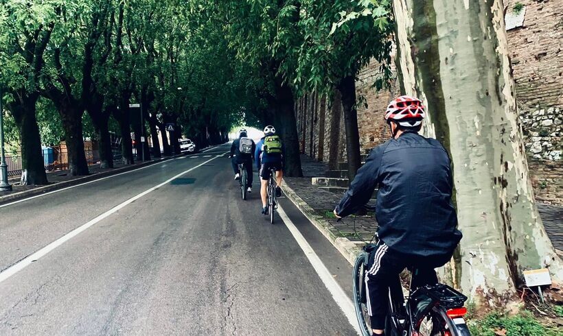 Com’è pedalare a Perugia? “La sicurezza stradale è la principale barriera all’ingresso. In città sempre più ebike”