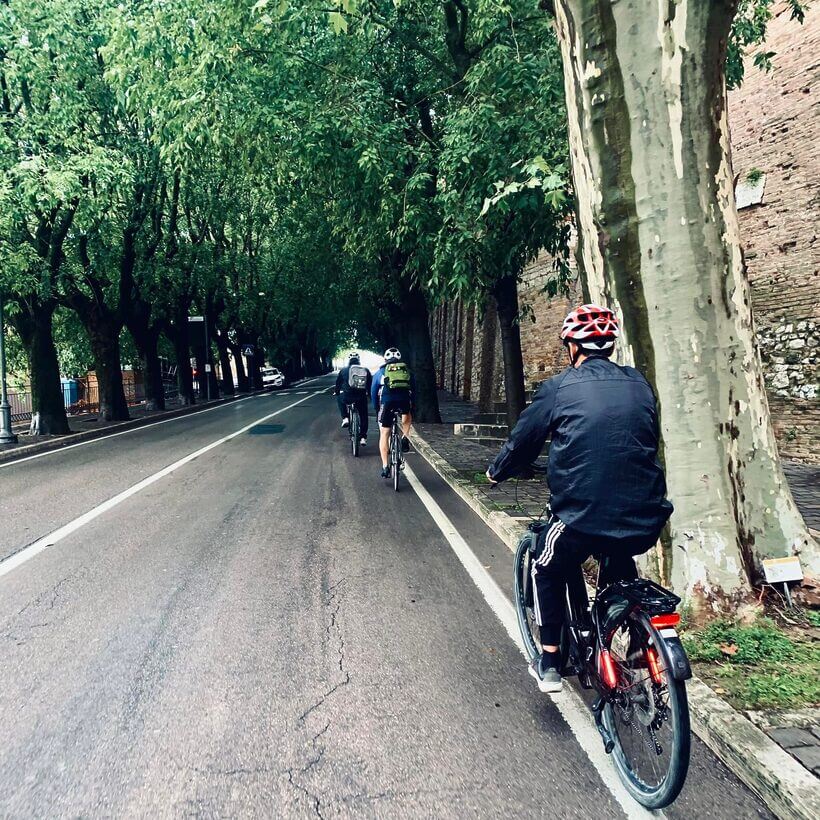 Com’è pedalare a Perugia? “La sicurezza stradale è la principale barriera all’ingresso. In città sempre più ebike”