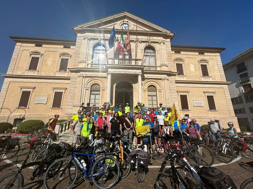 La forza di FIAB: in Veneto pedalata politica da oltre 100 persone per migliorare le infrastrutture. Dal ponte di Vidor sul Piave alla ciclovia Monaco – Venezia