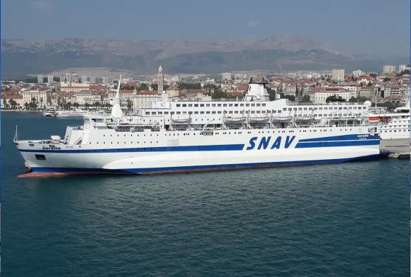 Sconto del 20% sul biglietto dei traghetti ad Ancona e Napoli. Tutto sulla convenzione con SNAV riservata ai soci FIAB