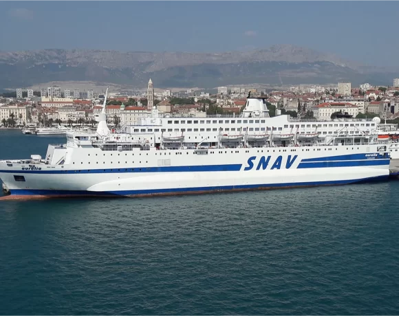Sconto del 20% sul biglietto dei traghetti ad Ancona e Napoli. Tutto sulla convenzione con SNAV riservata ai soci FIAB